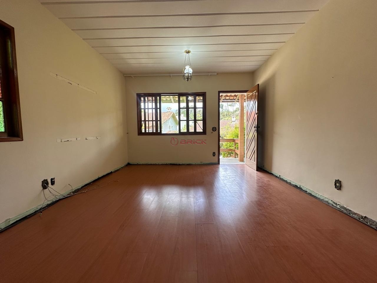 Casa à venda com 2 quartos, 98m² - Foto 4