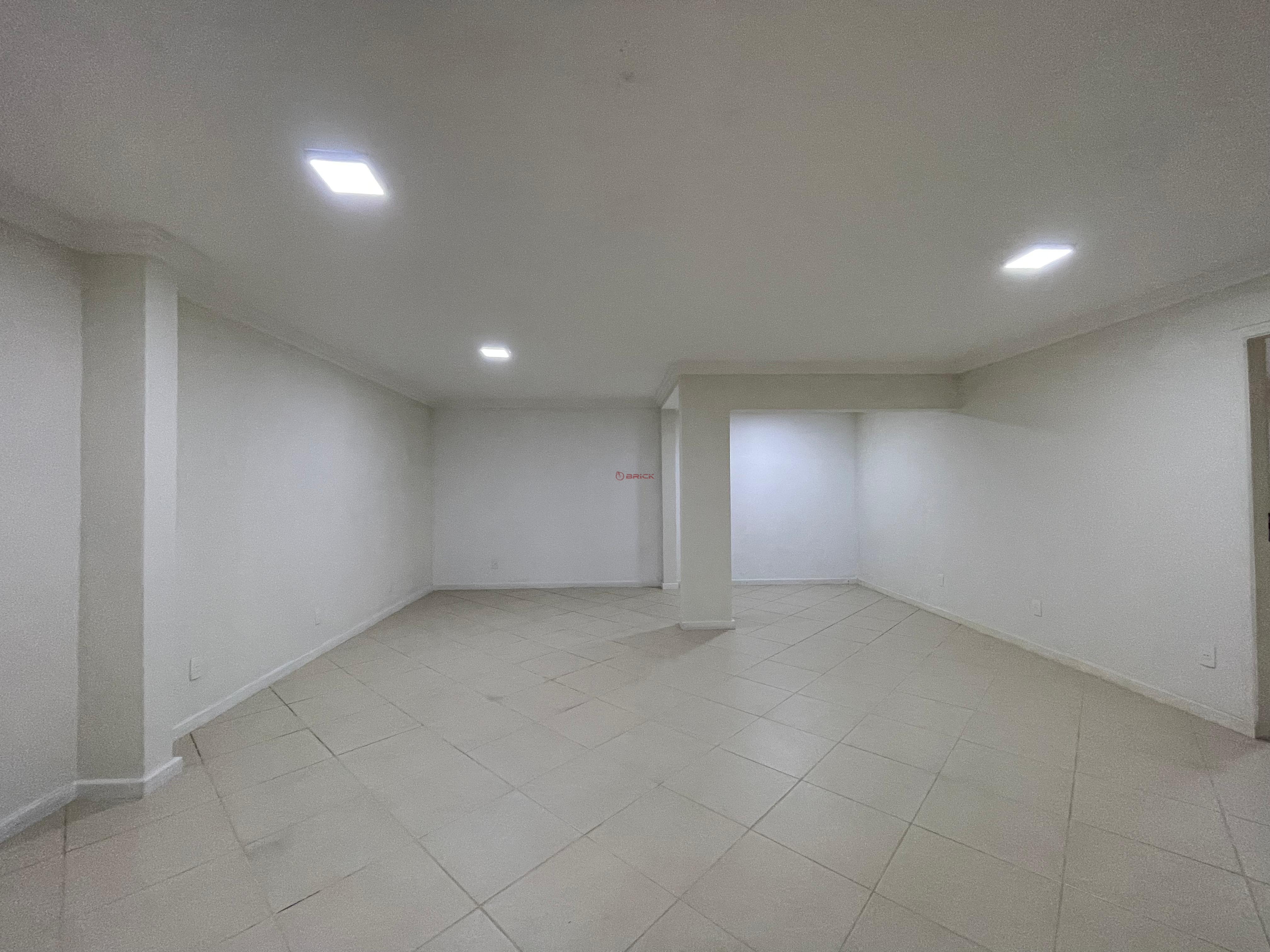 Casa à venda com 6 quartos, 450m² - Foto 21