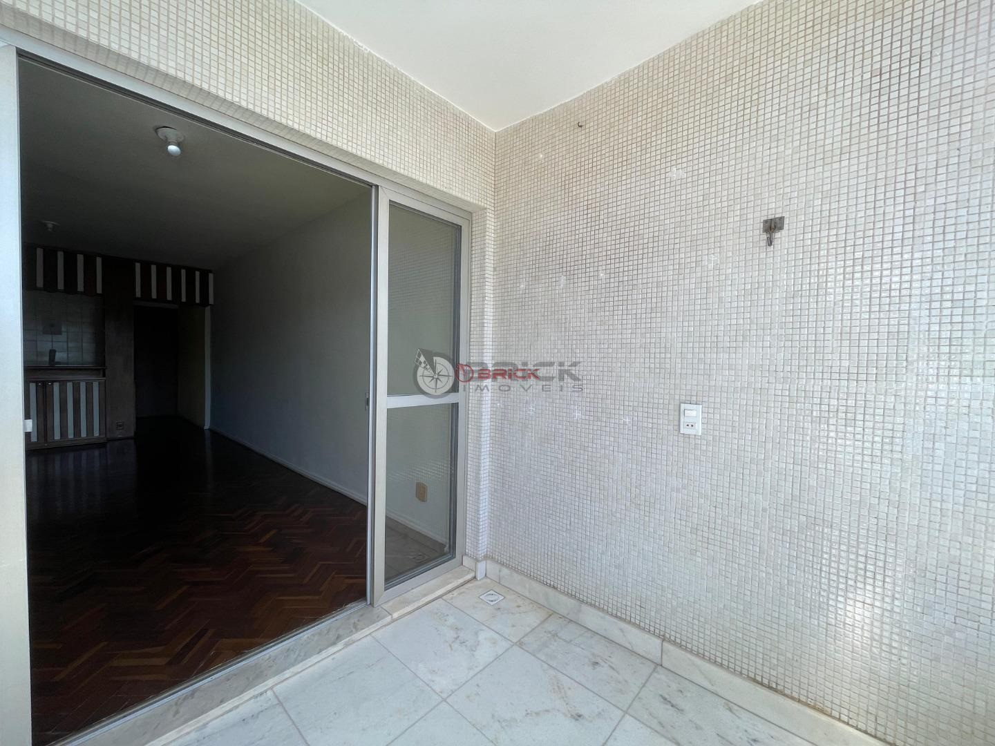 Apartamento para alugar com 2 quartos, 64m² - Foto 22