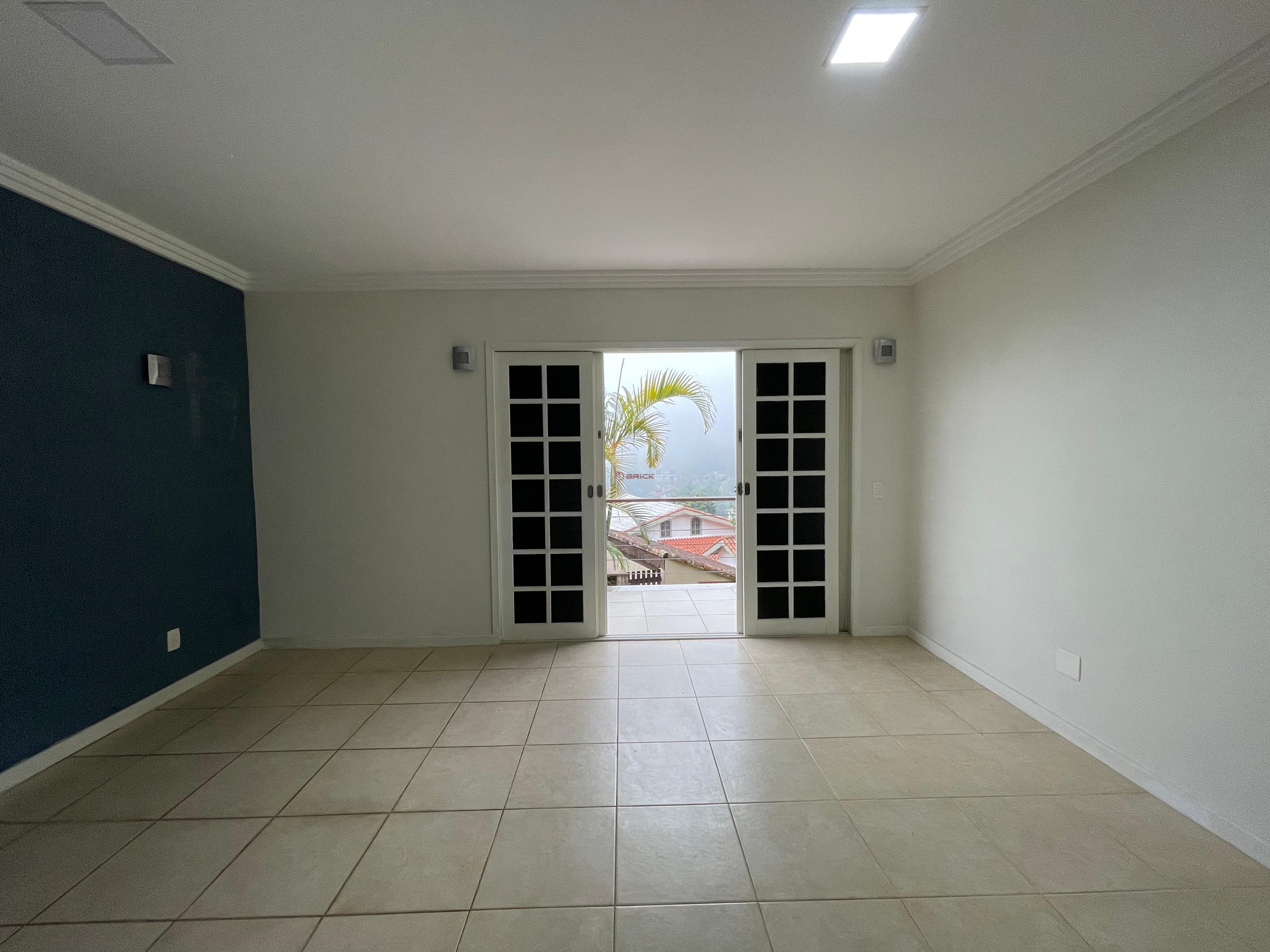 Casa à venda com 6 quartos, 450m² - Foto 7