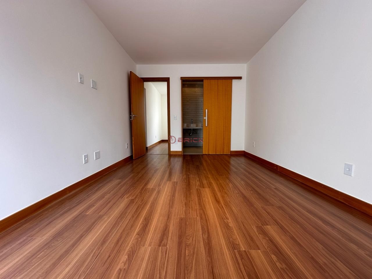 Casa à venda com 4 quartos, 160m² - Foto 6