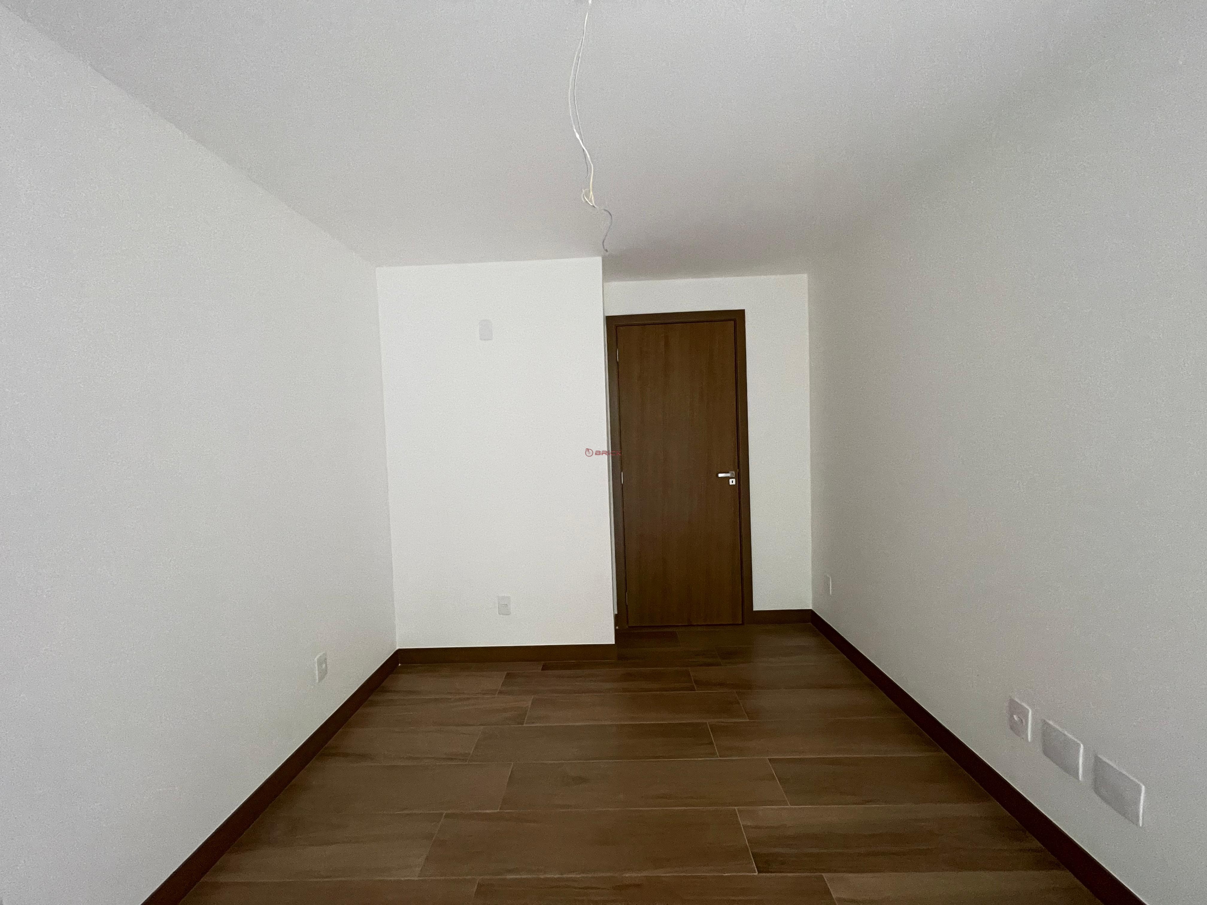 Apartamento para alugar com 2 quartos, 64m² - Foto 11