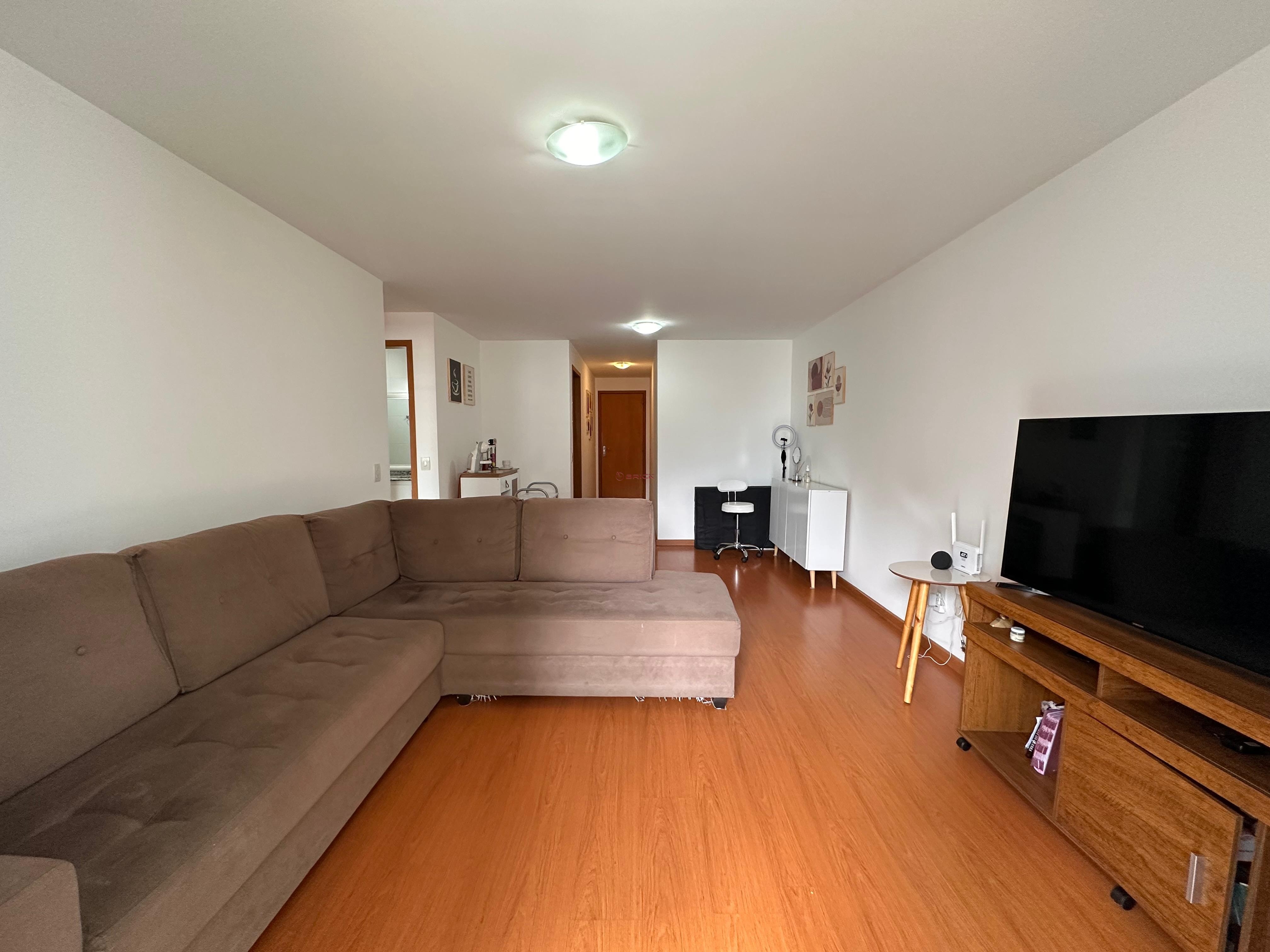 Apartamento à venda com 2 quartos, 81m² - Foto 1