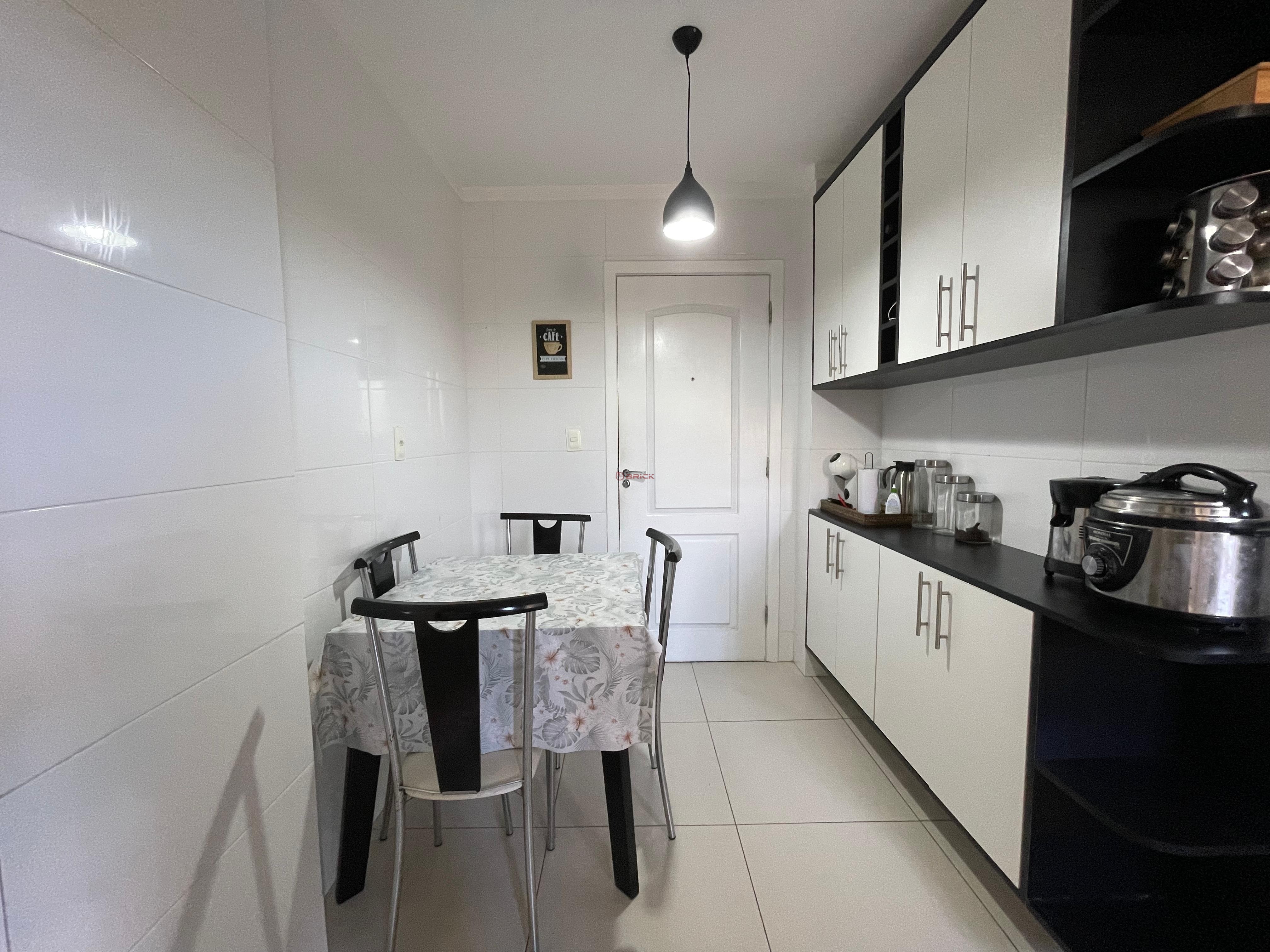 Apartamento à venda com 2 quartos, 83m² - Foto 12