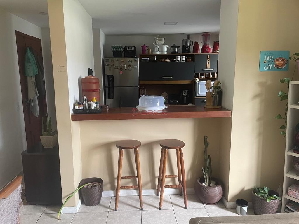 Apartamento à venda com 2 quartos, 70m² - Foto 5