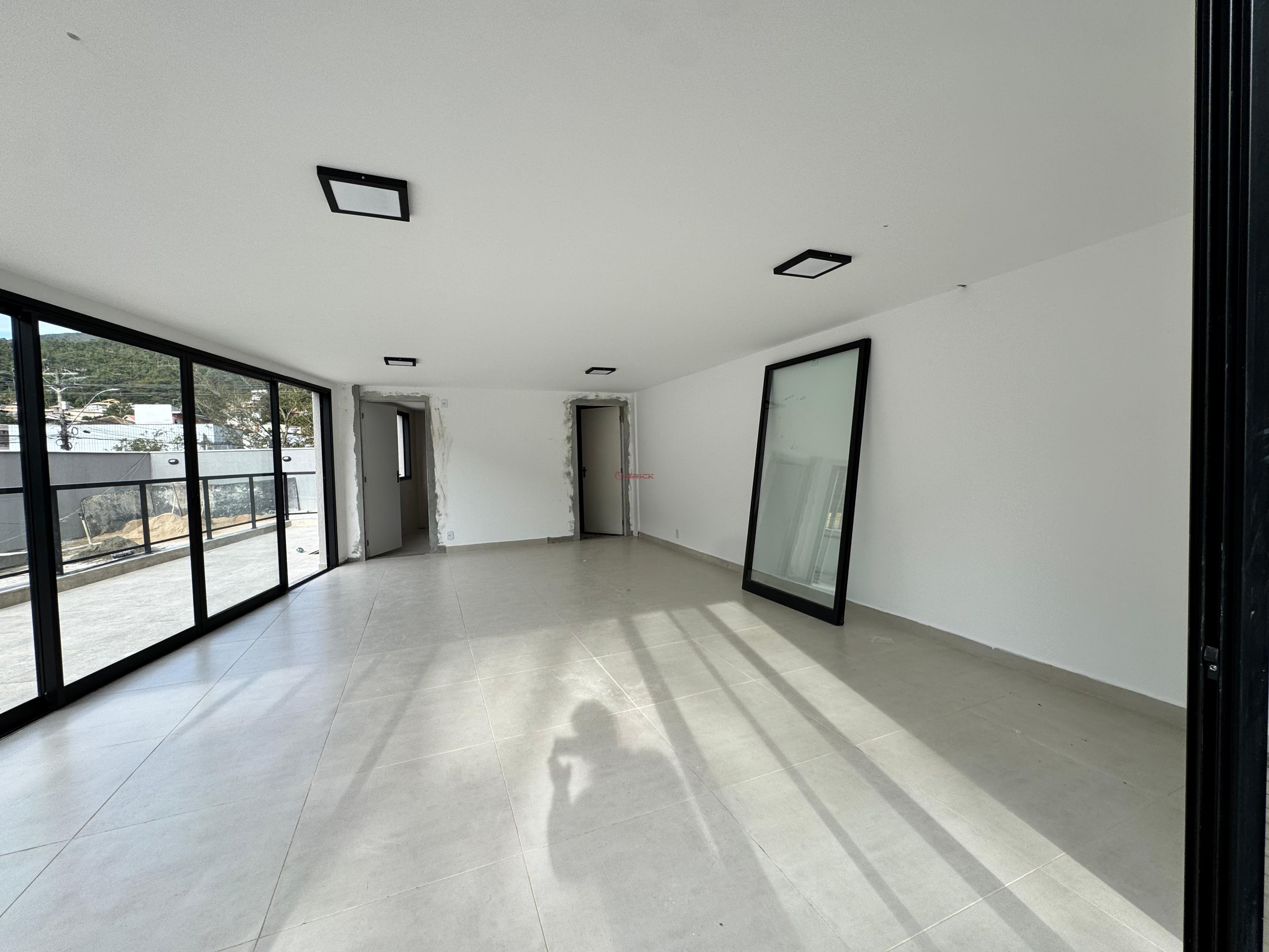 Apartamento para Alugar  à venda em Várzea, Teresópolis - RJ - Foto 2