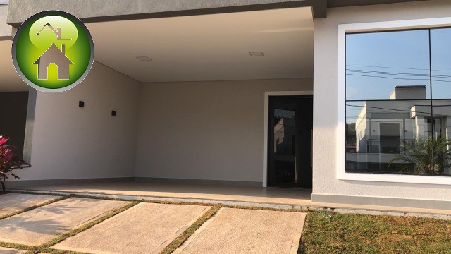 Casa de Condomínio à venda com 3 quartos, 200m² - Foto 1