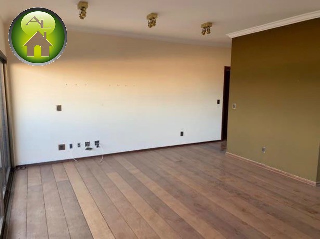 Apartamento à venda com 3 quartos, 170m² - Foto 3