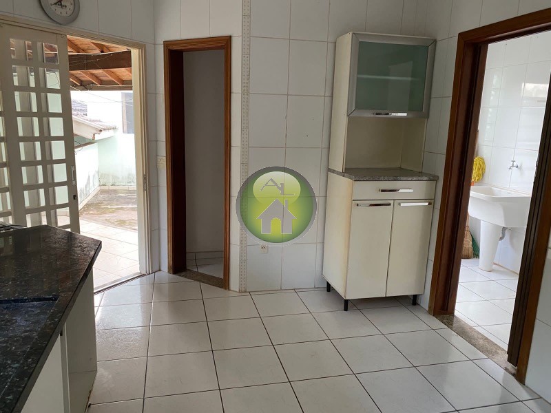 Casa de Condomínio à venda com 6 quartos, 290m² - Foto 31