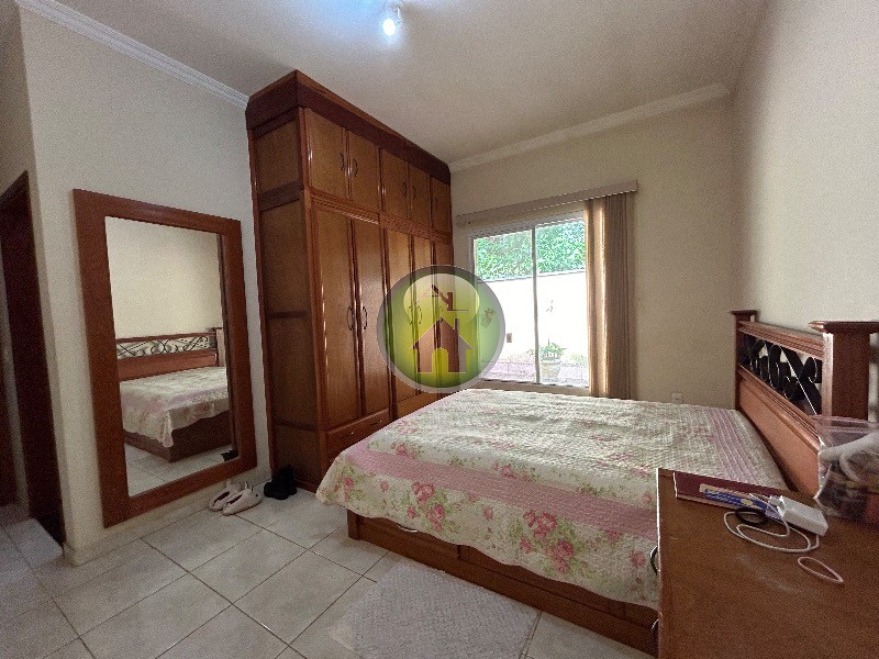 Casa de Condomínio à venda com 3 quartos, 216m² - Foto 19