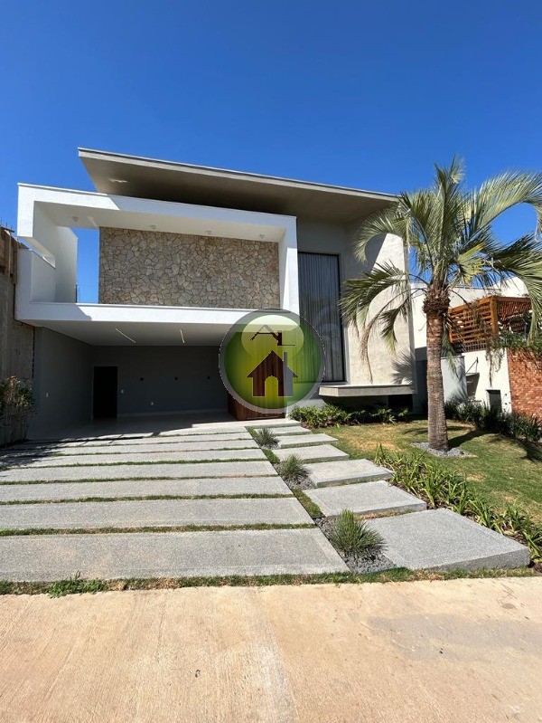 Casa de Condomínio à venda com 4 quartos, 370m² - Foto 1