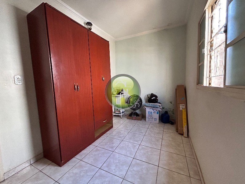 Casa à venda com 3 quartos, 110m² - Foto 14