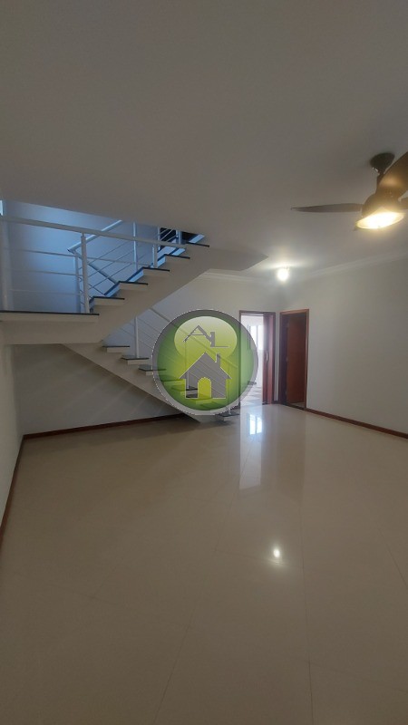 Casa de Condomínio para alugar com 3 quartos, 240m² - Foto 8