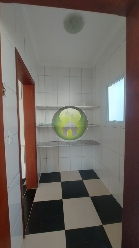 Casa de Condomínio para alugar com 3 quartos, 240m² - Foto 18