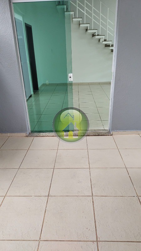 Casa de Condomínio à venda e aluguel com 3 quartos, 150m² - Foto 5