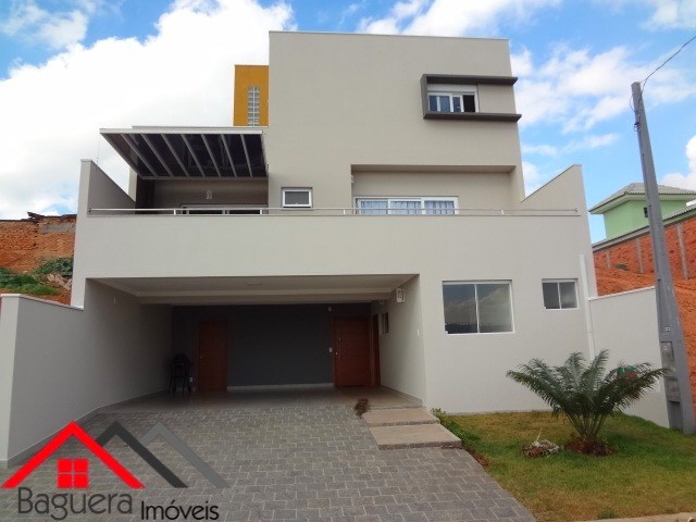 Casa de Condomínio à venda com 3 quartos, 215m² - Foto 1