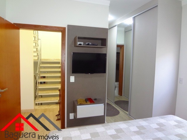 Casa de Condomínio à venda com 3 quartos, 215m² - Foto 18