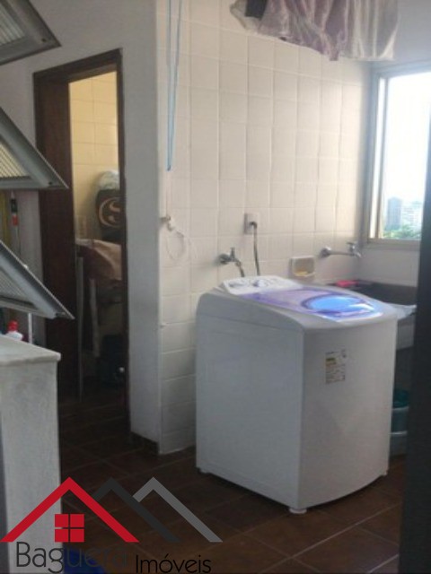 Apartamento à venda com 3 quartos, 135m² - Foto 9