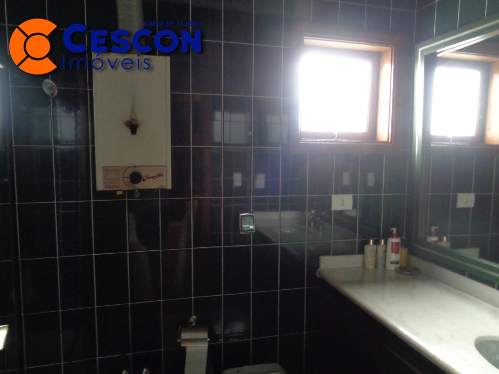 Casa de Condomínio para alugar com 4 quartos, 400m² - Foto 17