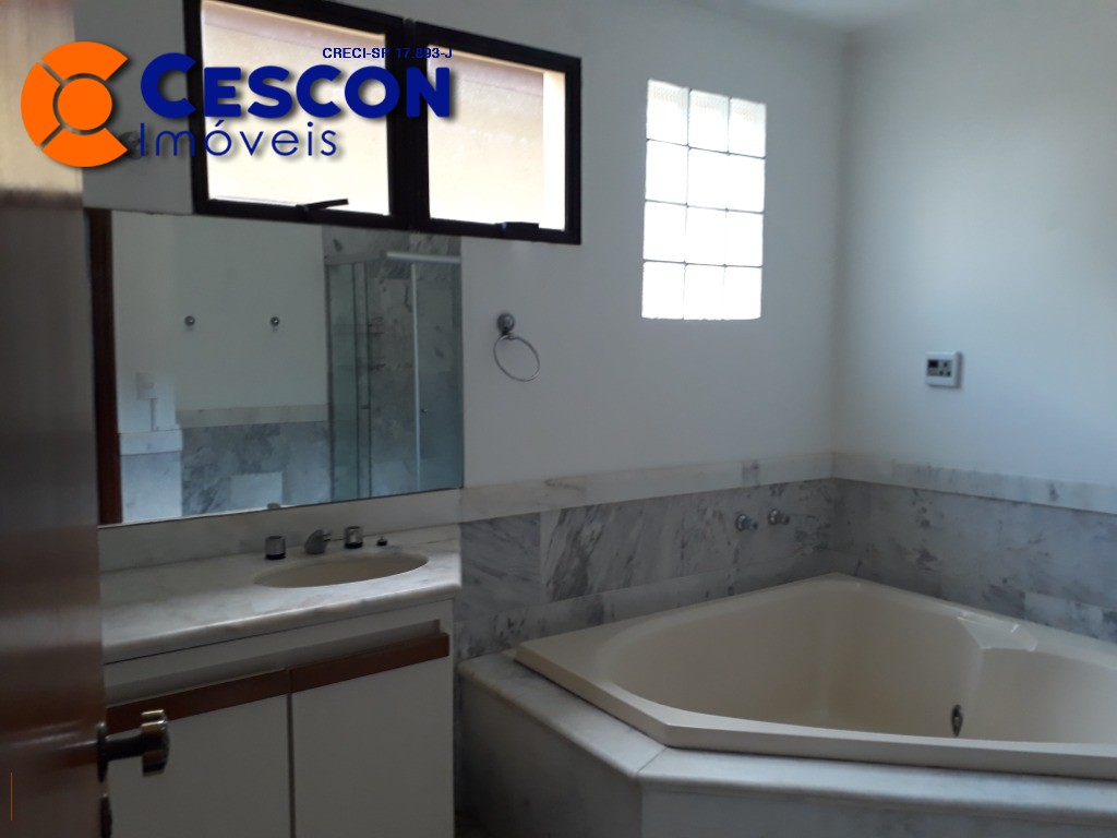 Casa de Condomínio para alugar com 4 quartos, 500m² - Foto 7