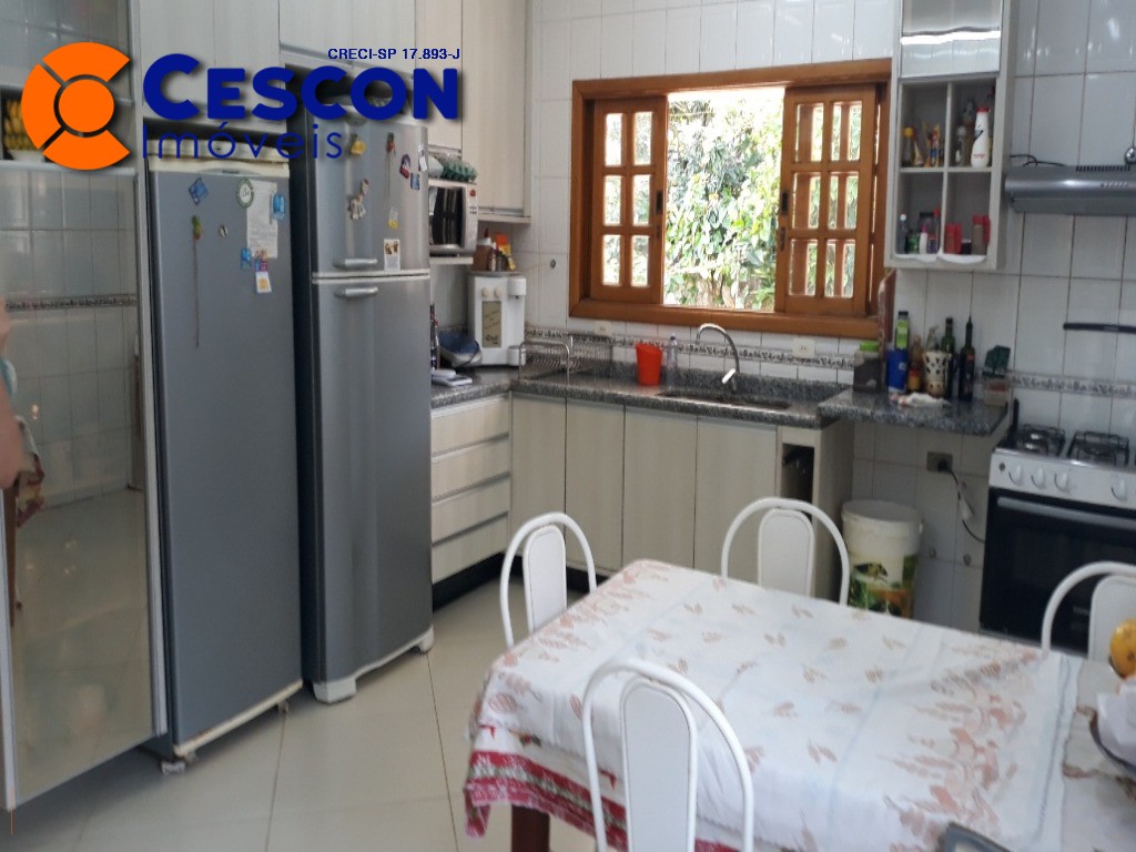 Casa de Condomínio à venda com 4 quartos, 350m² - Foto 10