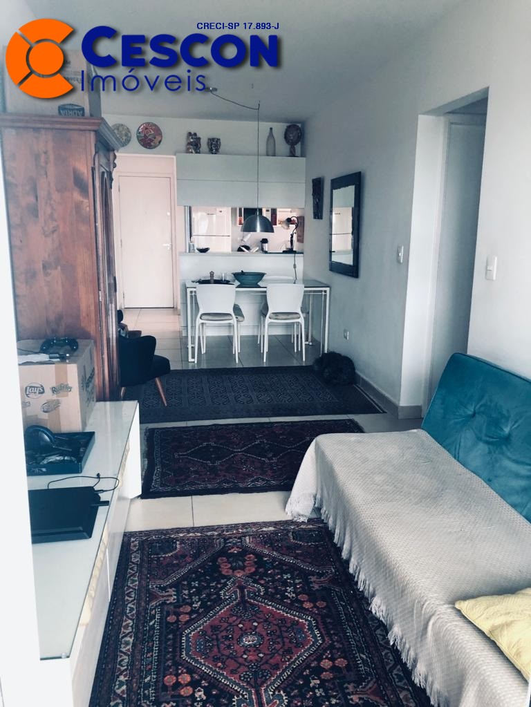 Apartamento à venda com 2 quartos, 70m² - Foto 2