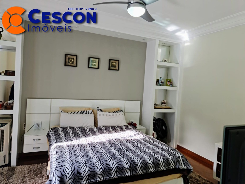 Casa de Condomínio à venda com 3 quartos, 300m² - Foto 3