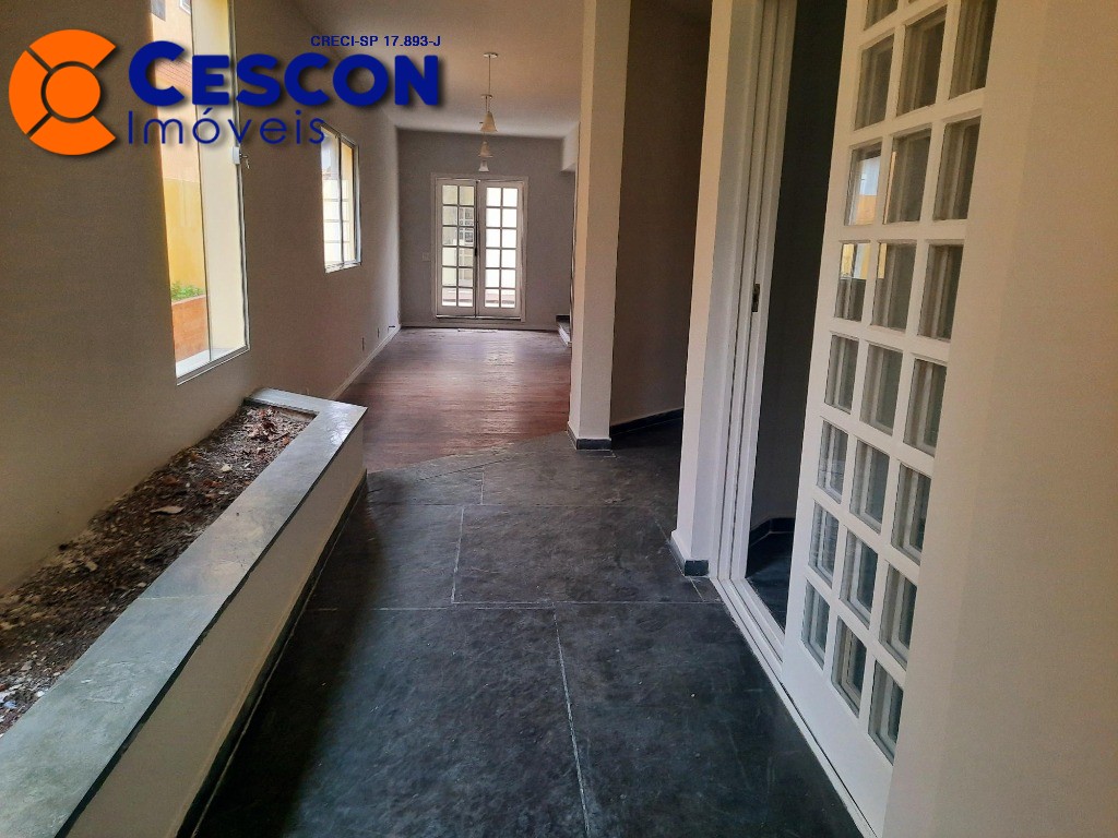 Casa de Condomínio para alugar com 4 quartos, 300m² - Foto 7