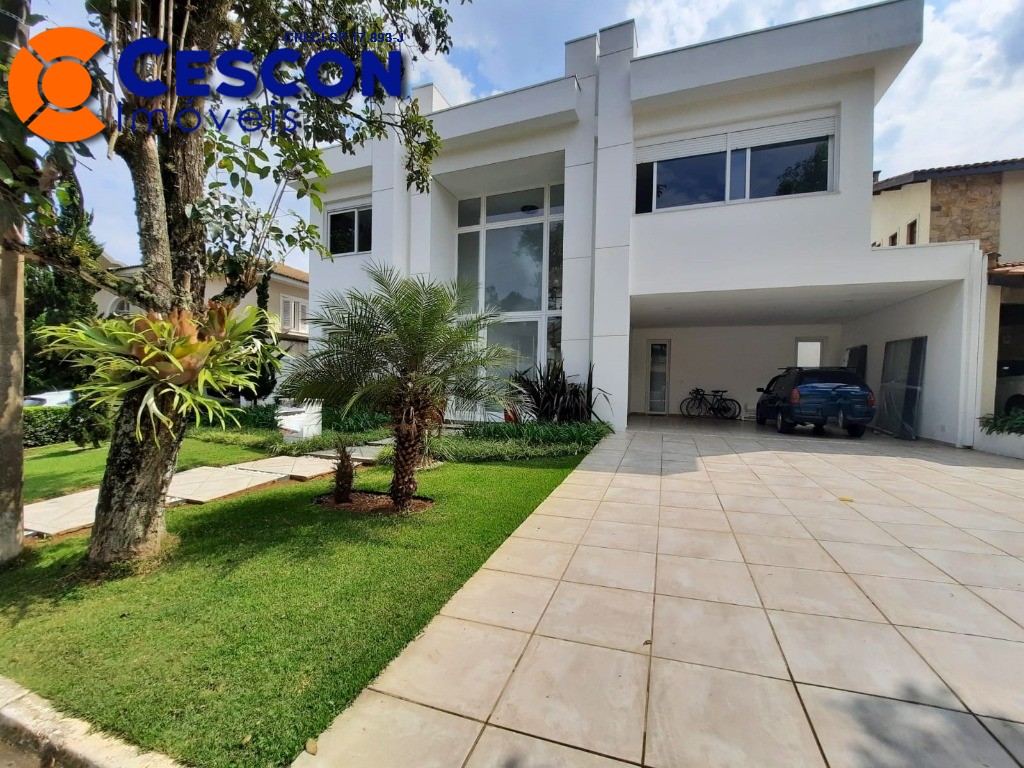 Casa de Condomínio à venda com 4 quartos, 500m² - Foto 2