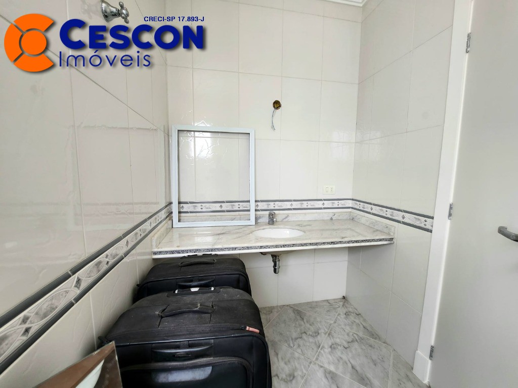 Casa de Condomínio à venda com 4 quartos, 400m² - Foto 47