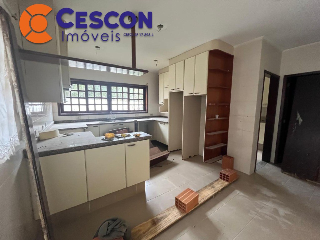 Casa de Condomínio à venda com 3 quartos, 300m² - Foto 8