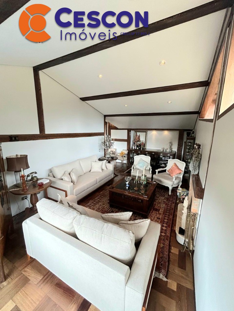 Casa de Condomínio para alugar com 5 quartos, 637m² - Foto 1