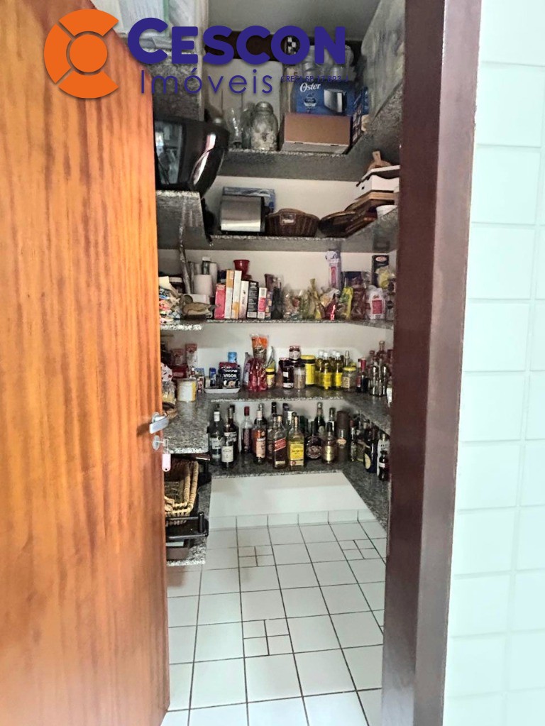 Casa de Condomínio para alugar com 5 quartos, 637m² - Foto 13