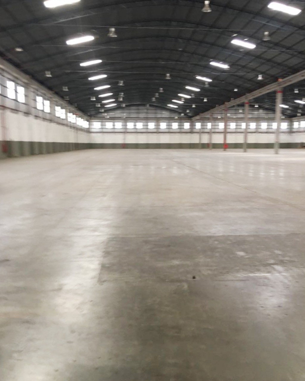 Galpo para Venda em Jandira ao lado Da Rodovia Joo De Gos