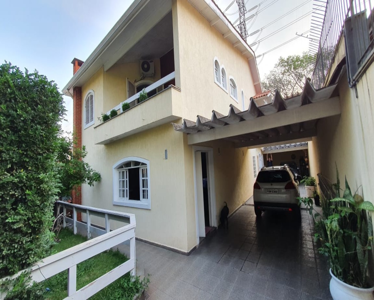 ÓTIMA OPORTUNIDADE DE COMPRA - CASA NA VILA SÃO FRANCISCO/SP!