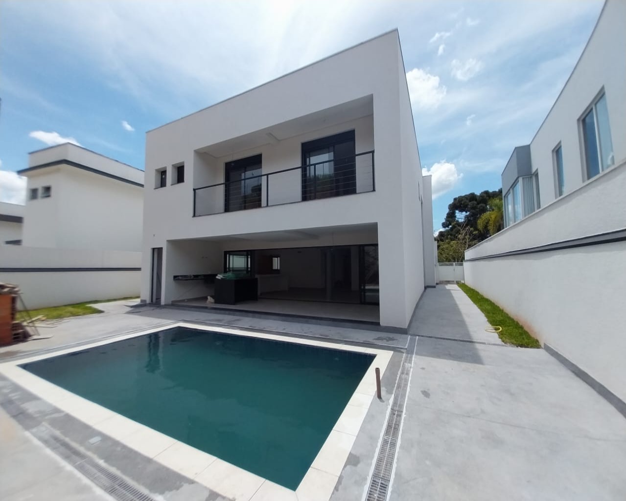 Luxo e conforto: Casa isolada de alto padrão com 4 suítes no Condomínio Vintage, Cotia SP