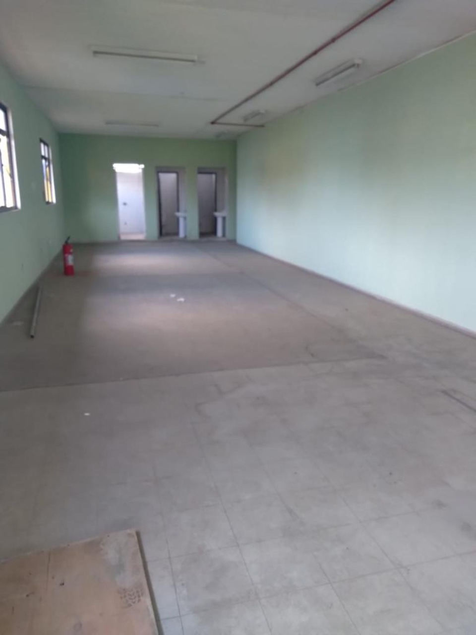 SALA COMERCIAL PARA LOCAO NO CENTRO DE  JANDIRA - SP, JARDIM JANDIRA - 340 M POR R$ 7.000/Ms!