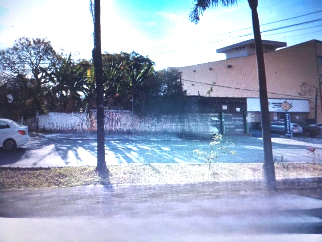 VENDA DE TERRENO OSASCO SP, COM 928 METROS, ESQUINA PARA A AVENIDA DOS AUTONOMISTAS, COM A RUA AVELINO LOPES.
