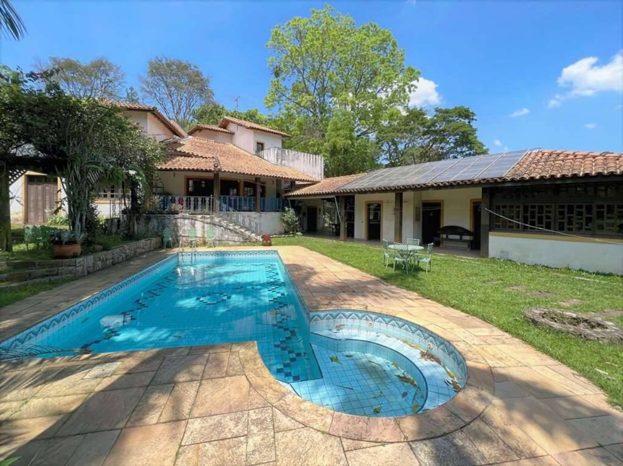 CASA Á VENDA NO CONDOMÍNIO JARDIM MEDITERRANO 3 DORMITÓRIOS 1 SUÍTE APARTAMENTO HÓSEPEDES GOUMERT PISCINA TÊNIS