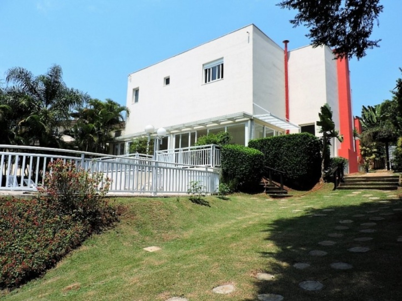OPORTUNIDADE ÚNICA; CASA MODERNA EM CONDOMINIO DIFERENCIADO, VARANDA COZINHA INTEGRADA; VIVA COM ESTILO; LAREIRA SALÃO GOUMERT FORNO A LENHA, CONFIRA