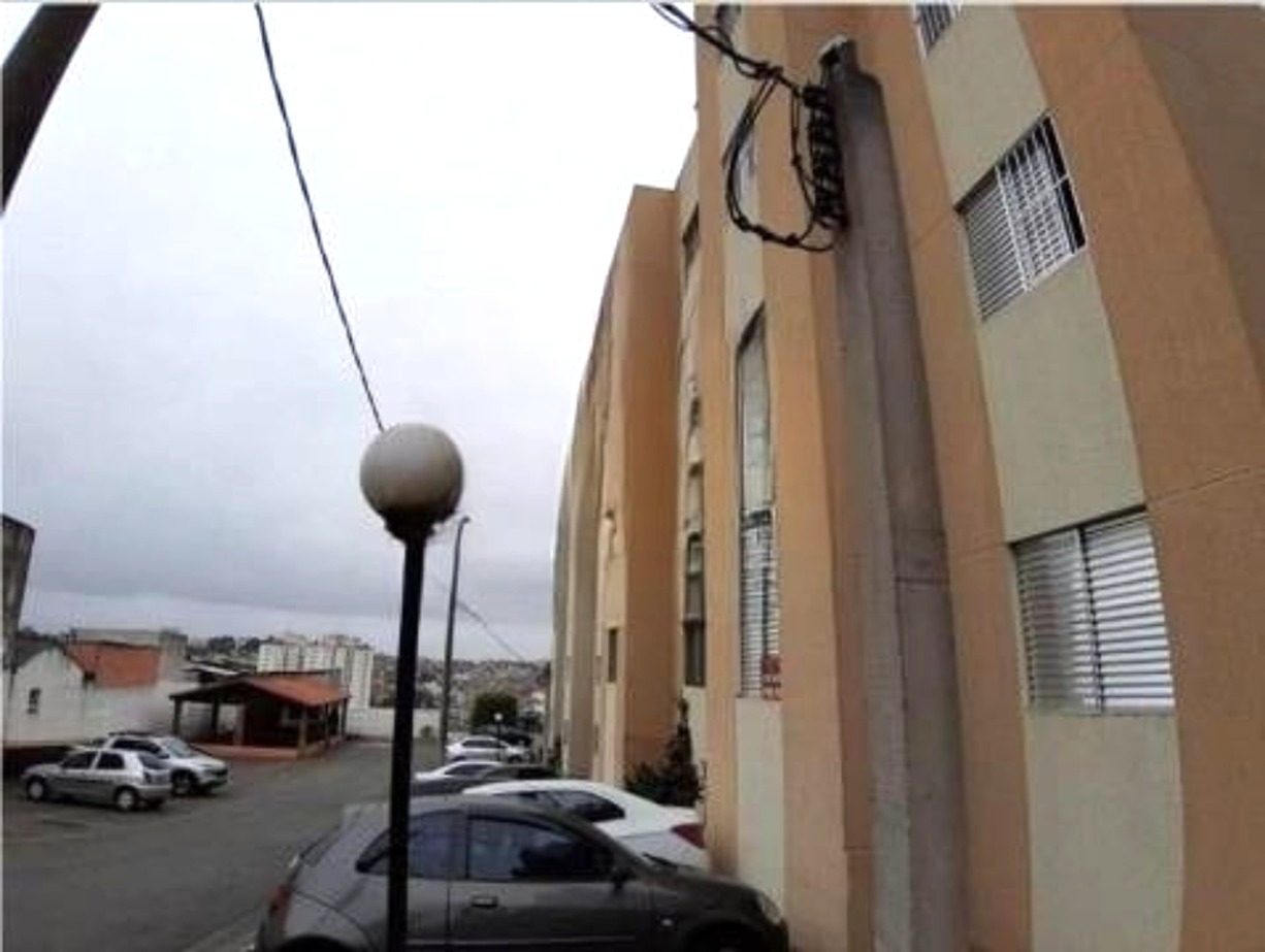 APARTAMENTO COM GARAGEM E LAVANDERIA; ÓTIMA OPORTUNIDADE DE COMPRA; CONDOMÍNIO FECHADO COM QUADRA POLIESPORTIVA; APARTAMENTO À VENDA; VENHA CONFERIR.