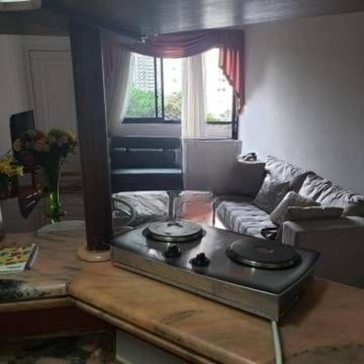 OPORTUNIDADE ÚNICA; FLAT À VENDA EM ALPHAPILLE; MOBILIADO 1 QUARTO; 55m²AQUECIMENTO AR CONDICIONADO; INVISTA EM ALPHAVILLE; LAZER COMPLETO; CONFIRA.