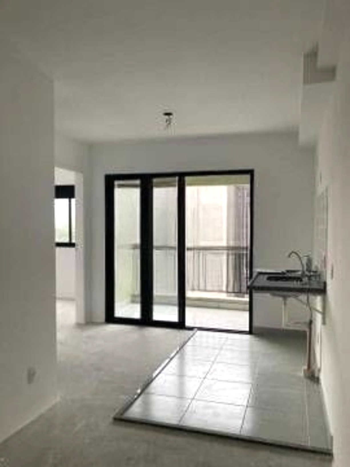 APARTAMENTO NOVO; ÓTIMA LOCALIZAÇÃO; PRÓXIMO A SHOPPINGS ESCOLAS HOSPITAIS; CONDOMÍNIO COMPLETO; PISCINA ACADEMIA SALÃO DE FESTAS, VENHA CONFERIR.