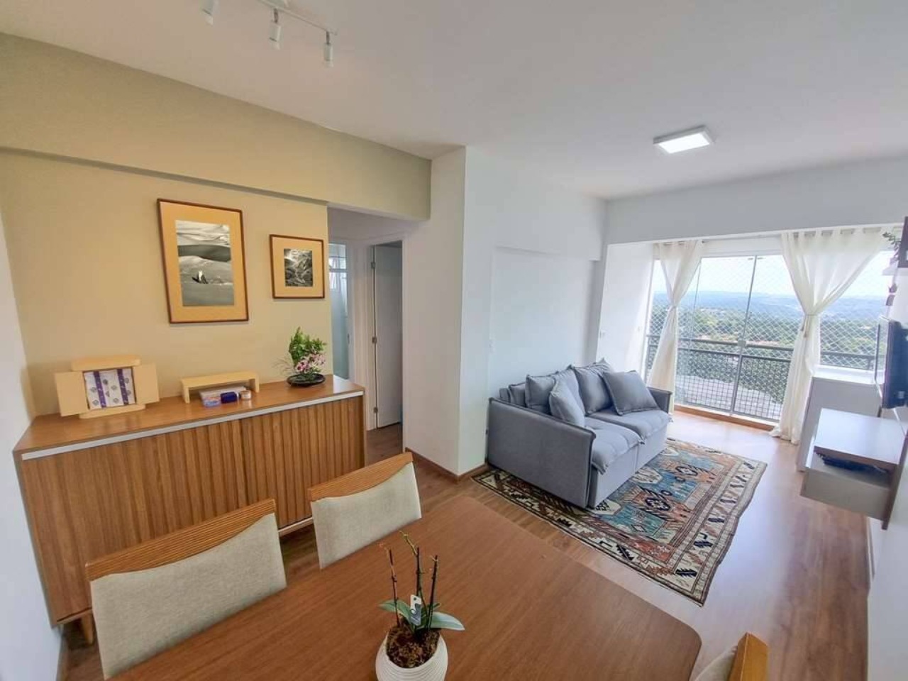 VISTA MARAVILHOSA; APARTAMENTO À VENDA; 2 QUARTOS PLANEJADOS1 BANHEIRO; COZINHA AMERICANA E PLANEAJDA;15º ANDAR; LAZER COMPLETO; PISO LAMINADO.
