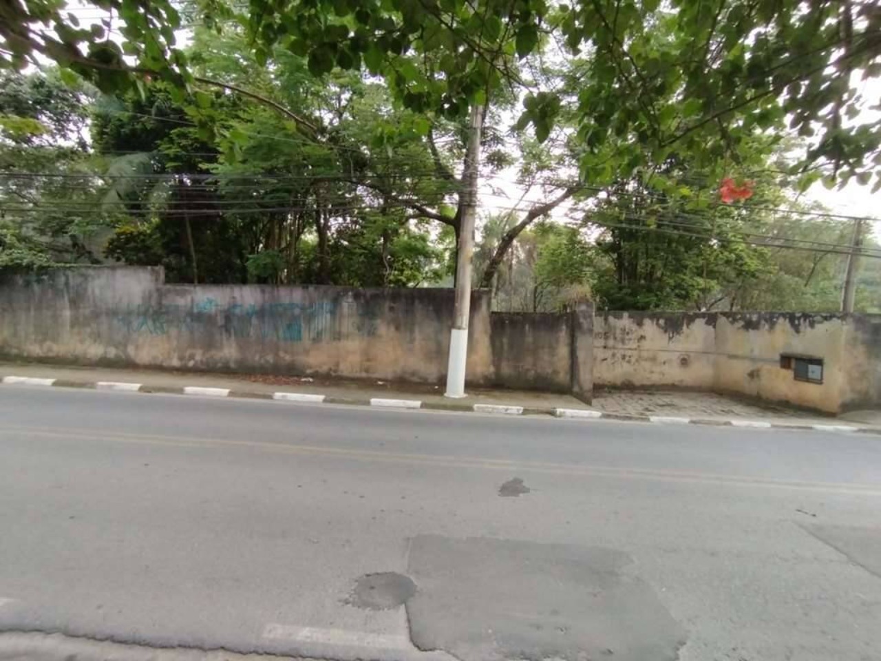 EXCELENTE OPORTUNIDADE DE NEGÓCIO; ÓTIMA LOCALIZAÇÃO; próxima ao \