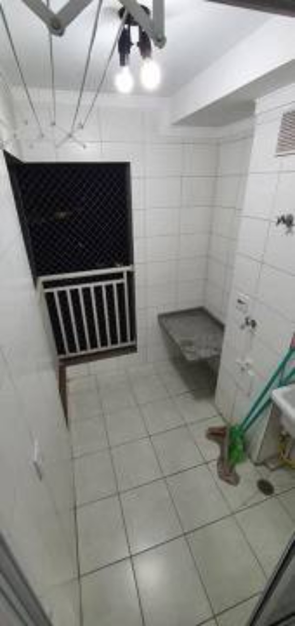 APARTAMENTO À VENDA; 2 QUARTOS; LAZR COMPLETO; PROXIMO À ESCOLAS SHOPPING ; RODOVIA RAPOSO TAVARES; VENHA CONFERIR; R$ 220.000,00