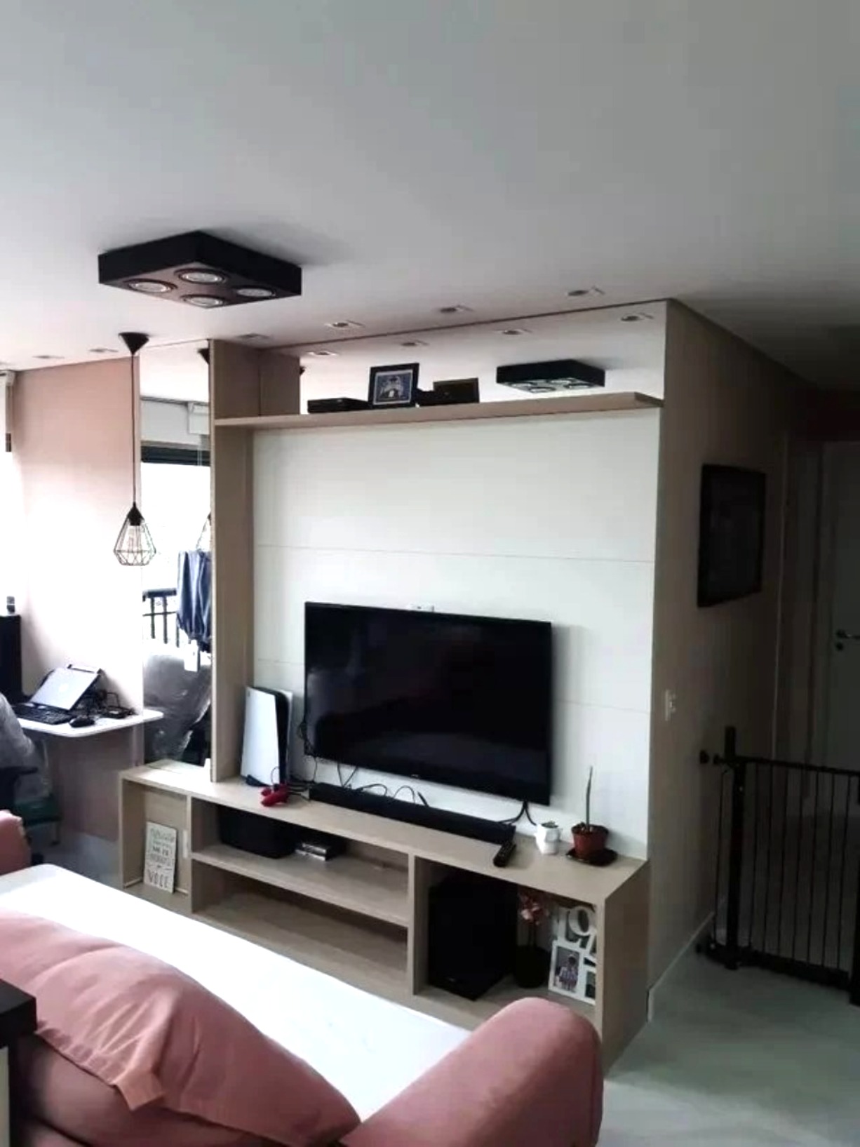 EXCELENTE LOCALIZAÇÃO; APARTAMENTO 2 QUARTOS 1 SUITE 2 VAGAS; LAZER COMPLETISSIMO; PROXIMO A SHOPPINGS ESCOLAS ESATÇÃO CPTM; VENHA CONFERIR.