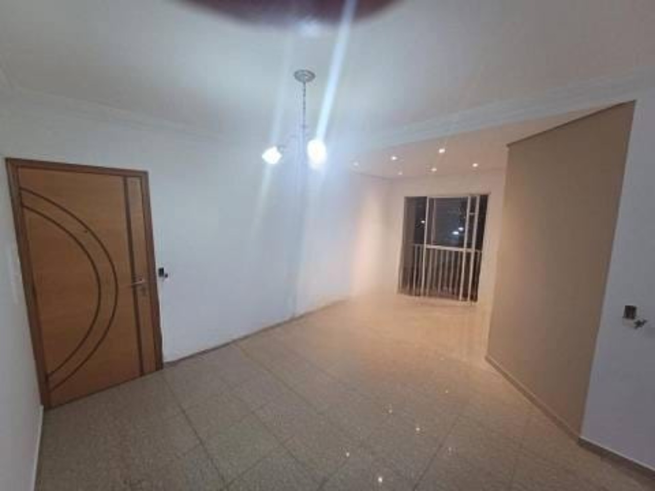 APARTAMENTO À VENDA; 2 DORMITÓRIOS; EM PIRATININGA OSASCO; ESCOLAS HOSPITAIS; AO LADO CASTELO BRANCO; VENHA CONFERIR; R$ 260.000,00