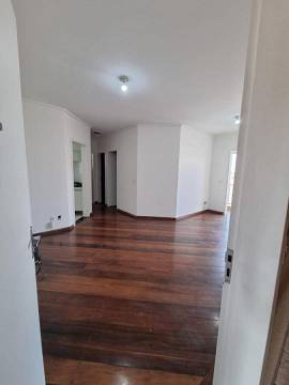 APARTAMENTO À VENDA; 2 DORMITÓRIOS; EM PIRATININGA OSASCO; ESCOLAS HOSPITAIS; AO LADO CASTELO BRANCO; VENHA CONFERIR; R$ 242.000,00
