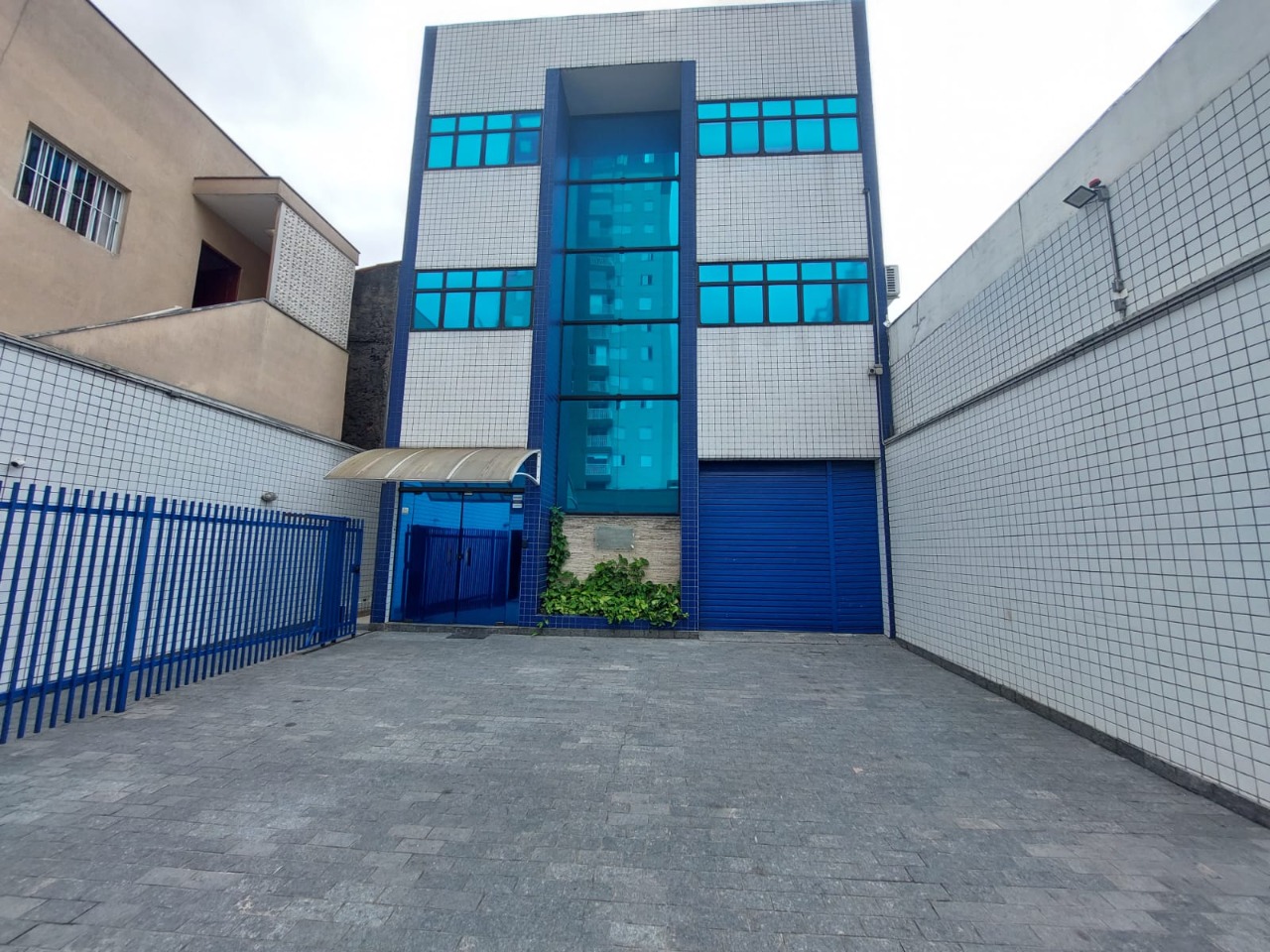 Alugo Prédio Comercial em Presidente Altino , ao lado da Estação de trem de Presidente Altino e Estação de Osasco